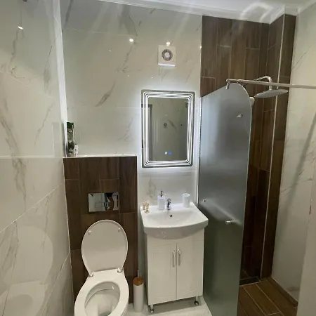 Apartment Center 2 *